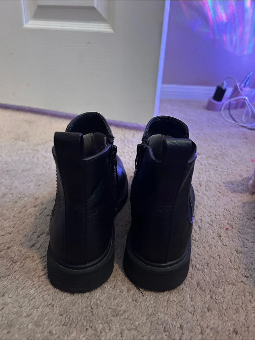N/A classic black